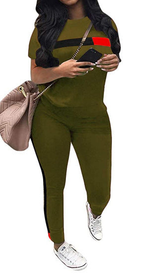 Damen Sportliches Set aus Kurzarmshirt und Jogginghose EB
