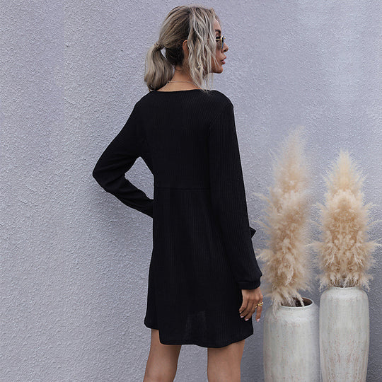 Damen Strickkleid mit durchgehendem Knopfverschluss und praktischen Taschen EB