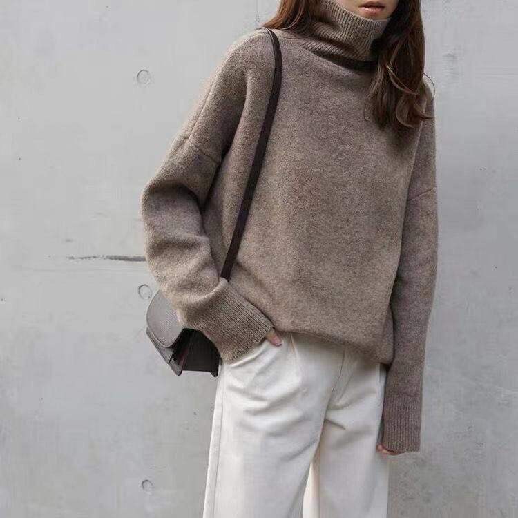 Damen Oversized Rollkragenpullover aus weichem Material EB