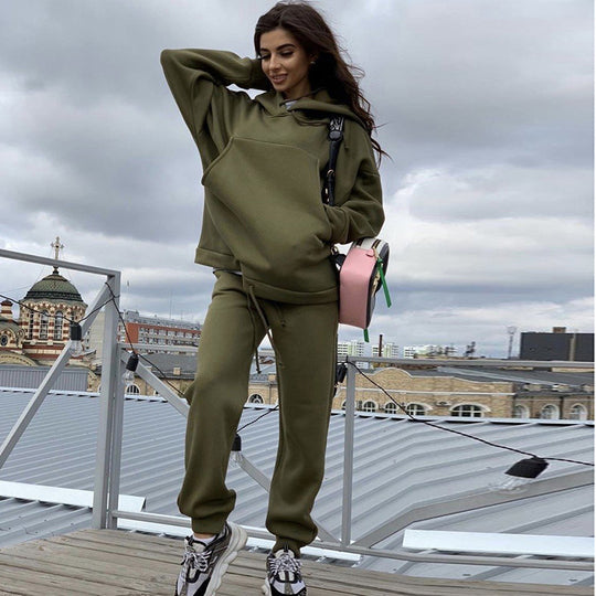Damen lässiges Set mit Kapuzensweatshirt und bequemen Jogginghosen EB