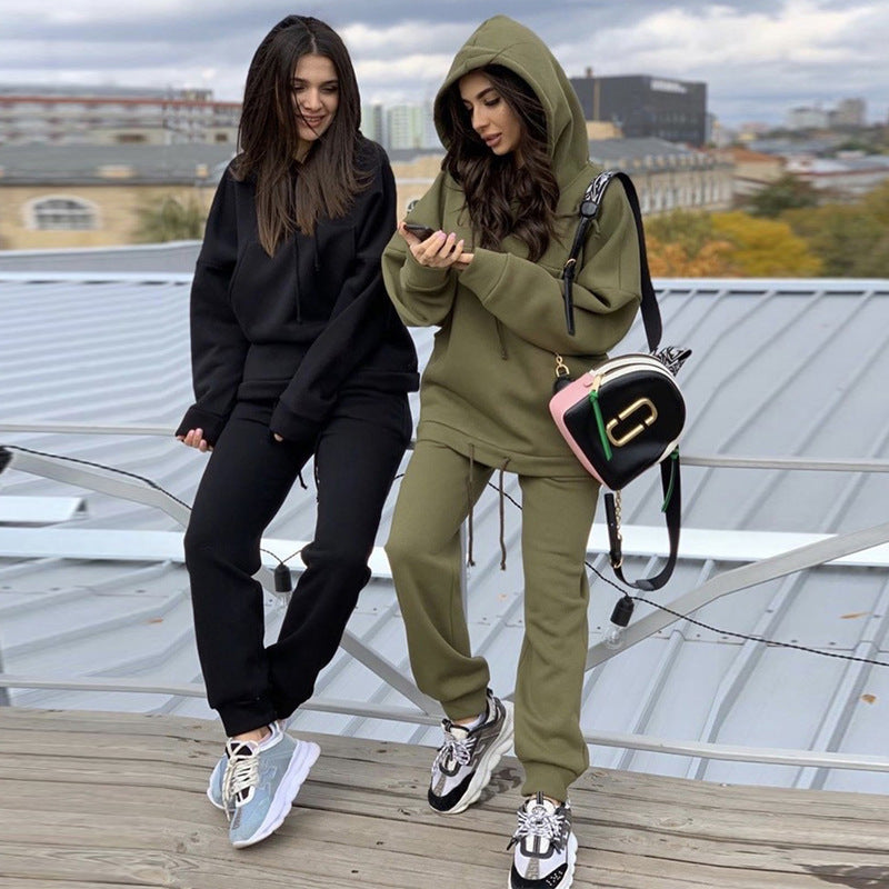 Damen lässiges Set mit Kapuzensweatshirt und bequemen Jogginghosen EB