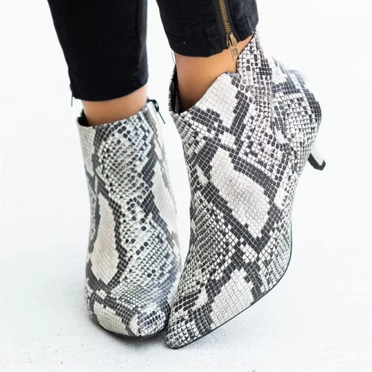 Damen Stiefeletten mit elegantem Pfennigabsatz und moderner Ankle-Optik EB