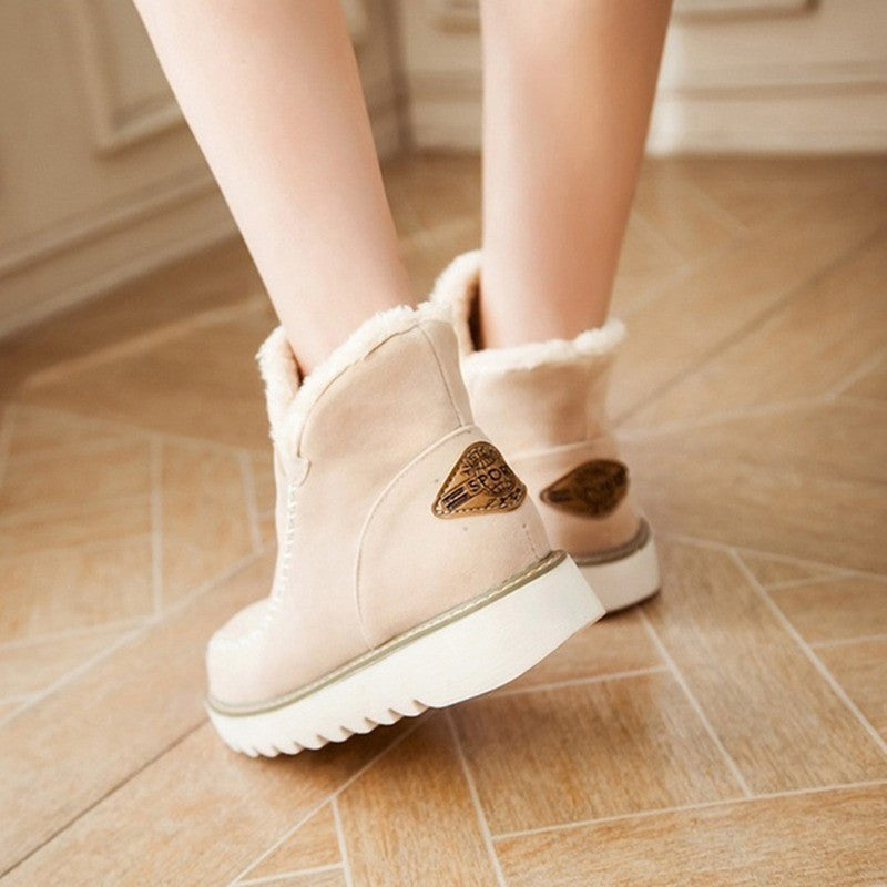 Damen Mokassin Stiefel mit kuscheligem Innenfutter und modischen Akzenten EB