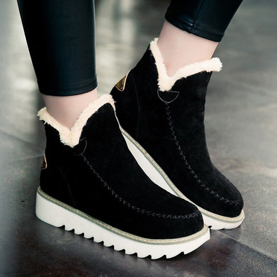 Damen Mokassin Stiefel mit kuscheligem Innenfutter und modischen Akzenten EB