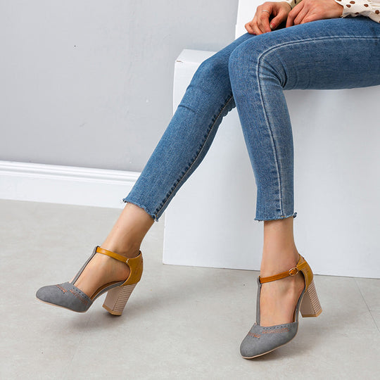Damen Elegante T-Strap Pumps mit komfortablem Blockabsatz EB