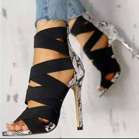 Damen elegante High Heel Sandalen mit kunstvollem Kreuzriemen-Design EB