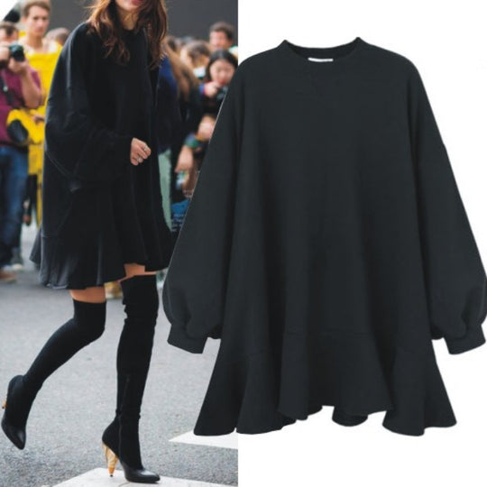Damen Oversized Sweatshirtkleid mit Volant-Saum und Ballonärmeln EB