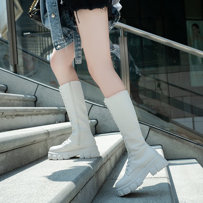 Damen Hohe Schnürstiefel mit robustem Profil und modischem Design EB
