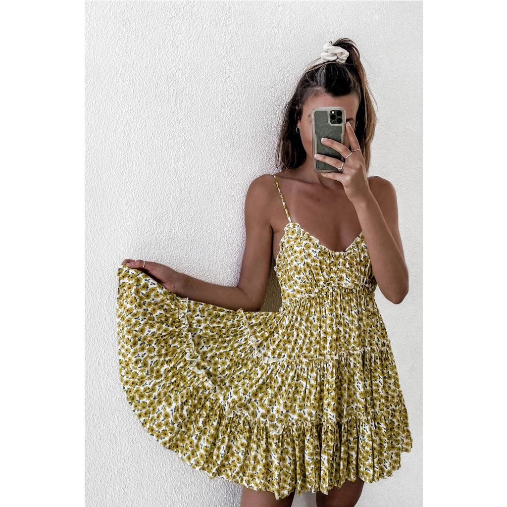 Damen Sommerliches Rüschenkleid mit verstellbaren Trägern und fließendem Schnitt EB