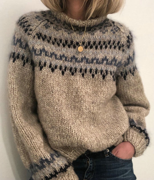 Damen Grober Strickpullover mit hohem Kragen und einzigartigem Muster EB