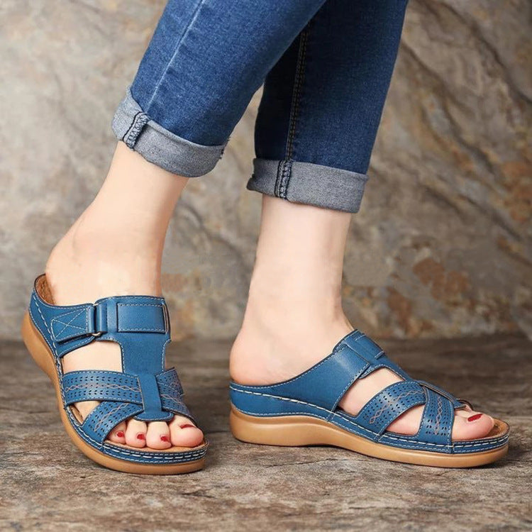 Damen Komfortable Riemensandalen mit atmungsaktiven Einschnitten EB