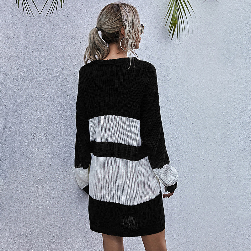Damen Oversize-Strickkleid mit modischem Streifenmuster EB