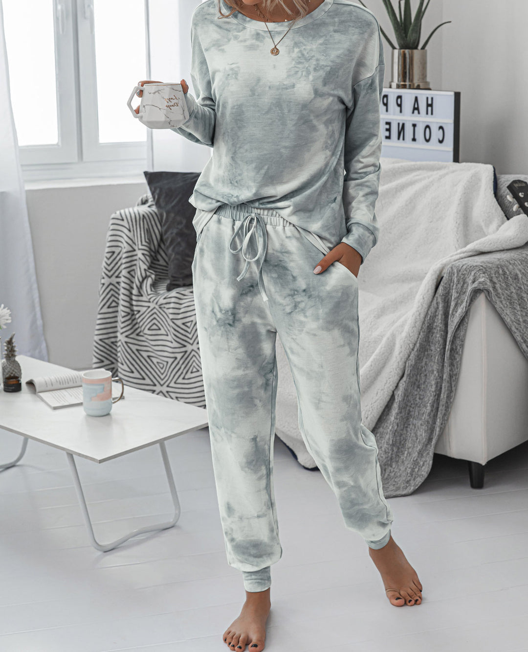 Damen Freizeit-Loungewear Set mit modischem Batikdesign und bequemen Passform EB