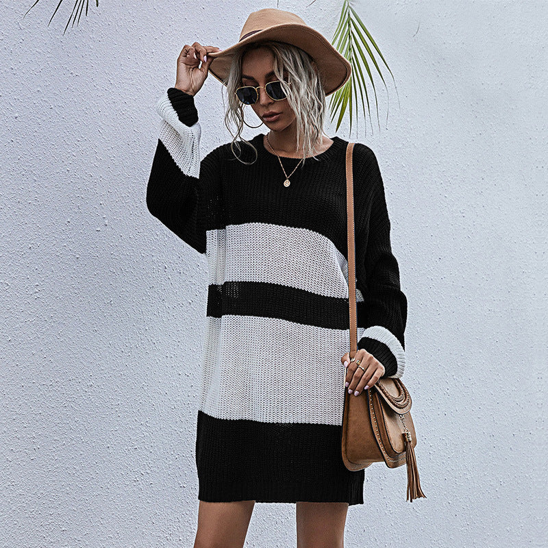 Damen Oversize-Strickkleid mit modischem Streifenmuster EB