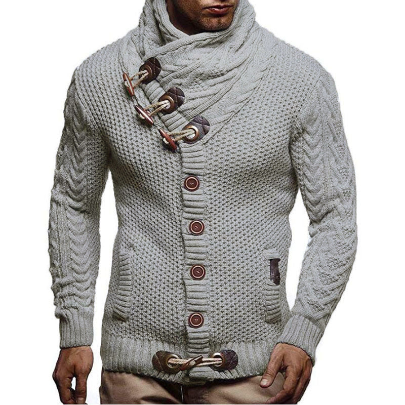 Herren nan Strickcardigan mit hohem Schalkragen, Zopfmuster und Knebelverschlüssen EB