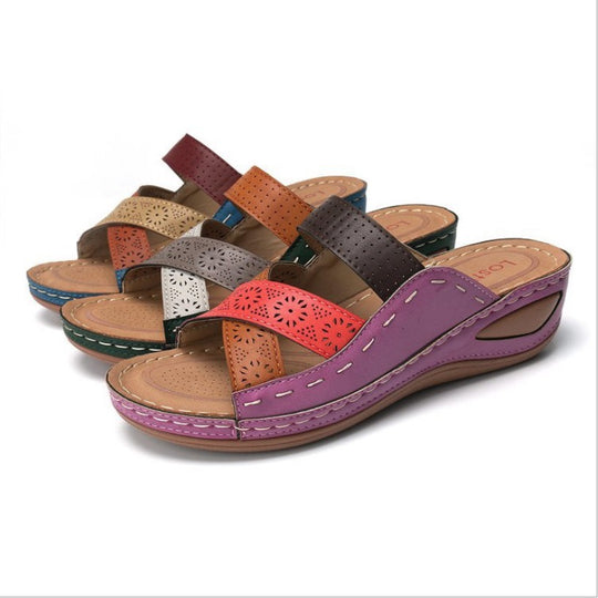 Damen Bequemliche Riemensandalen mit Blütenmuster EB