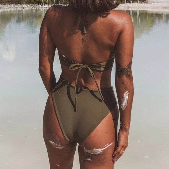 Damen Triangel-Bikini mit modischem Schnitt und raffinierter Zierschnürung EB