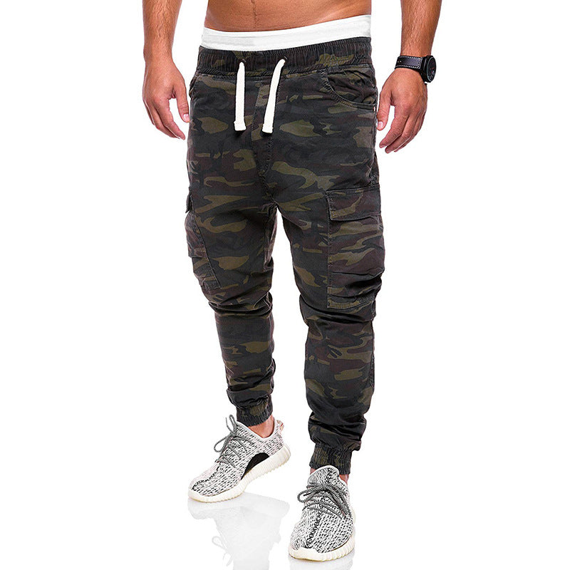 Herren nan taillierte Cargo-Joggerhose mit elastischem Komfortbund, seitlichen Klappentaschen und schmal zulaufenden Bündchen EB