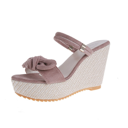 Damen Wedge-Sandalen mit dekorativem Riemchen und trendigem Blumenmotiv EB