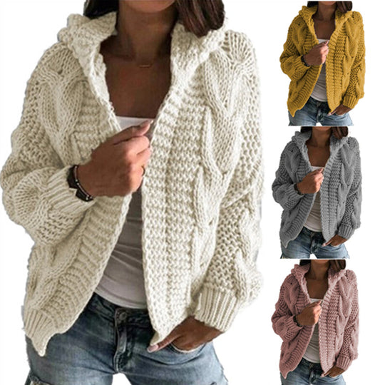 Damen Strickjacke mit Kapuze und trendigem Zopfmuster EB