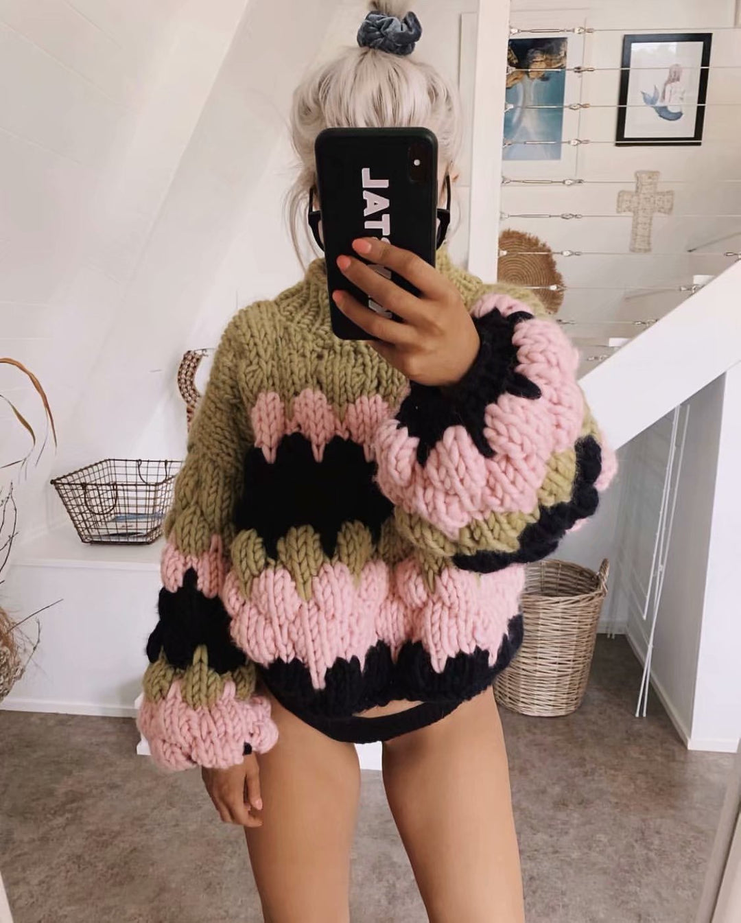 Damen modischer Grobstrickpullover mit farbenfrohem Wellenmuster und großzügigen Ärmeln EB