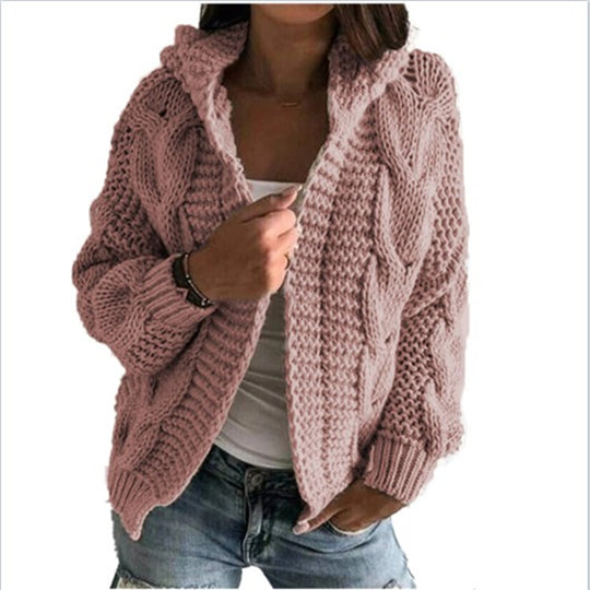 Damen Strickjacke mit Kapuze und trendigem Zopfmuster EB