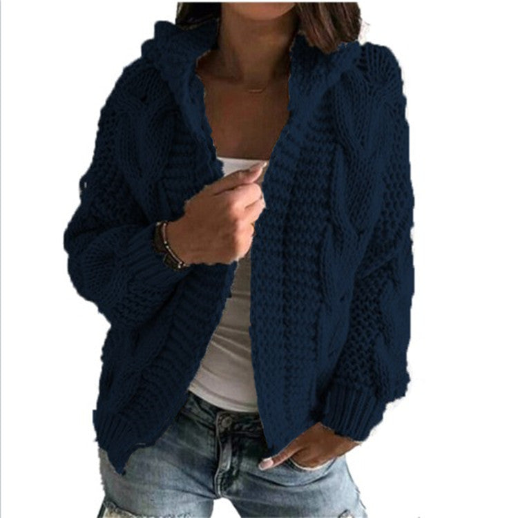 Damen Strickjacke mit Kapuze und trendigem Zopfmuster EB