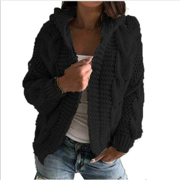 Damen Strickjacke mit Kapuze und trendigem Zopfmuster EB