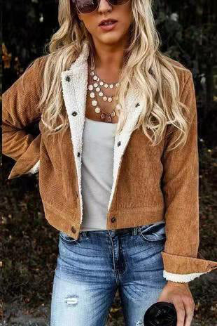 EB | Kurze Jacke Im Lässigen Stil