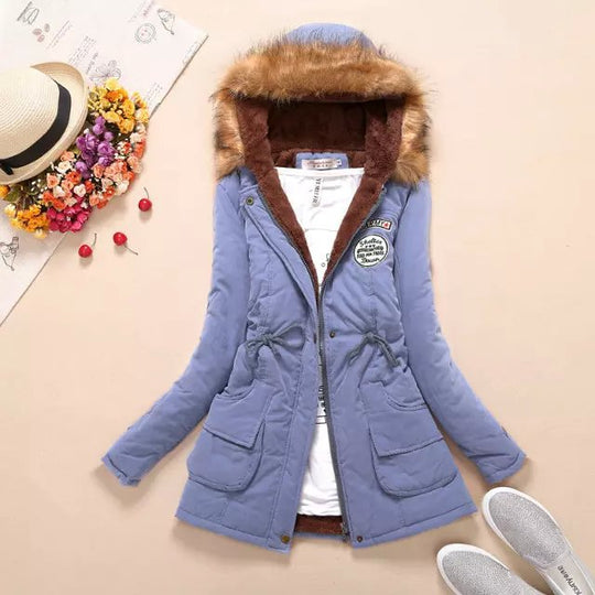 Damen taillierter Kapuzenparka mit Teddyfutter und Kunstfellbesatz EB