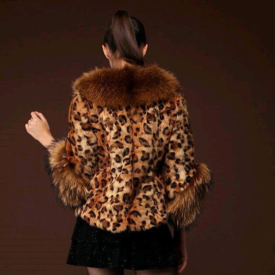 Damen Kunstpelzjacke mit Leopardenmuster und voluminösen Ärmeln EB