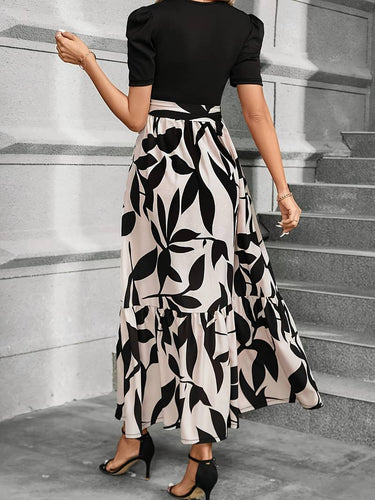 EB | Kleid mit Floralem Druck und Rundhalsausschnitt