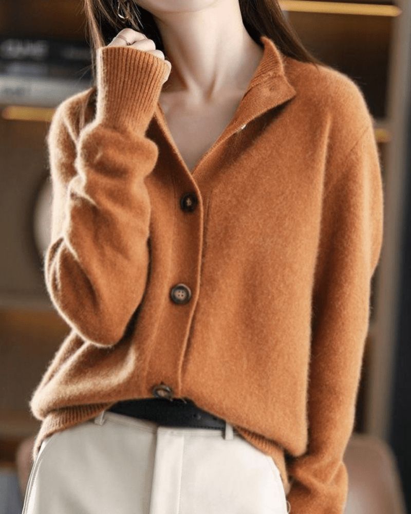EB | Gestrickte Strickjacke