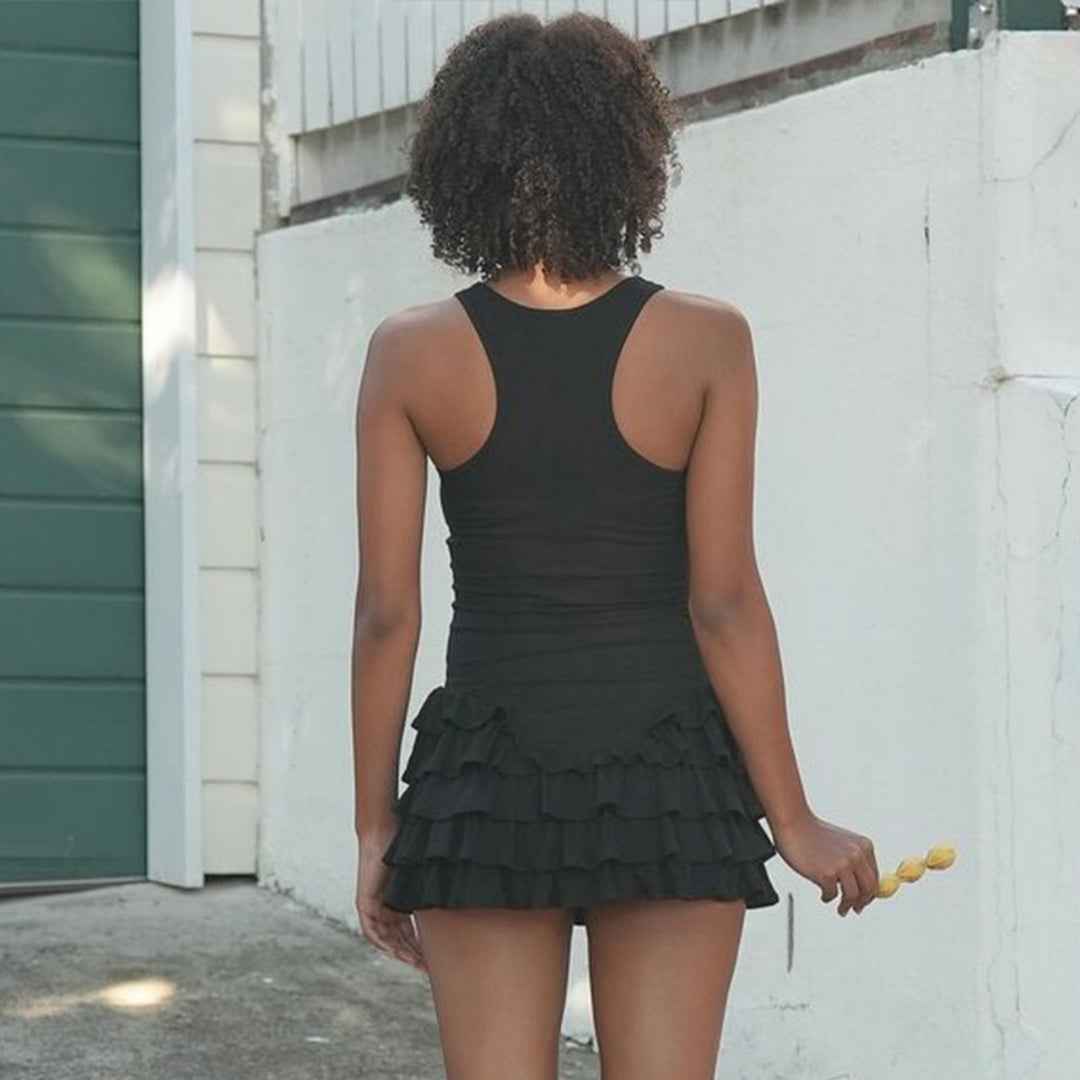 EB | Ärmelloses Rüschenkleid mit Rundhalsausschnitt