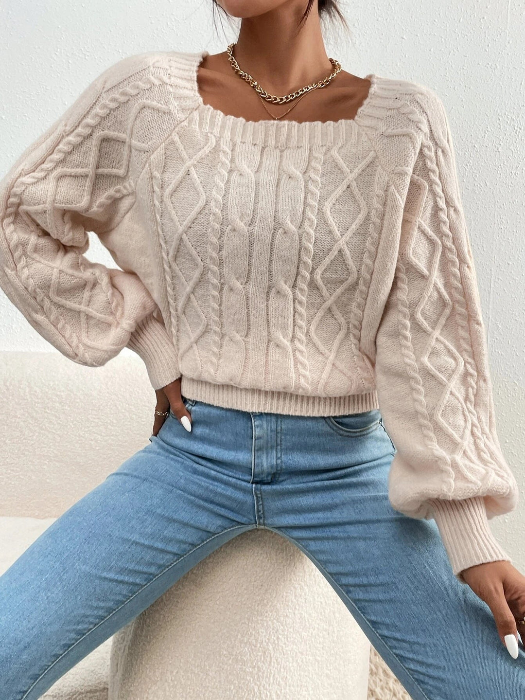 EB | Strickbluse mit Quadratischem Ausschnitt Weich und Elegant Kabelstrick