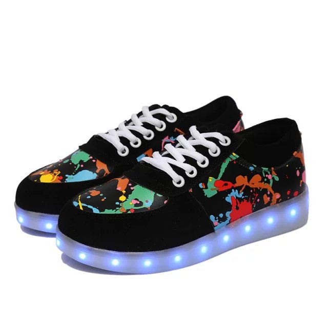 Damen nan LED-Leuchtsneaker mit Farbklecks-Design und stoßdämpfender Lichtsohle EB