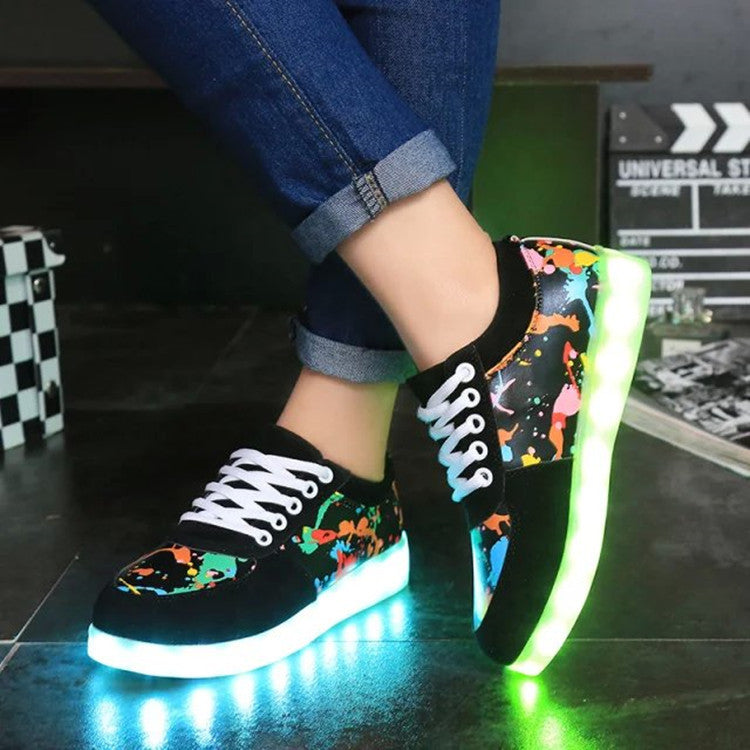 Damen nan LED-Leuchtsneaker mit Farbklecks-Design und stoßdämpfender Lichtsohle EB