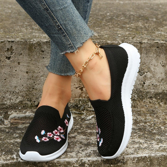 Atmungsaktive Schuhe mit floralem Stickerei EB
