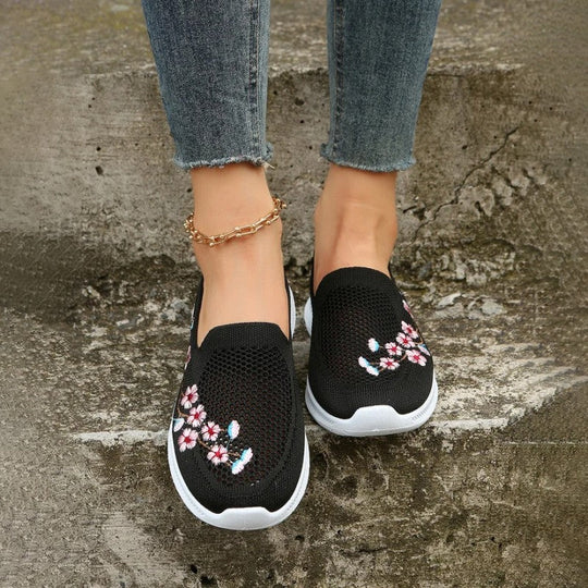 Atmungsaktive Schuhe mit floralem Stickerei EB