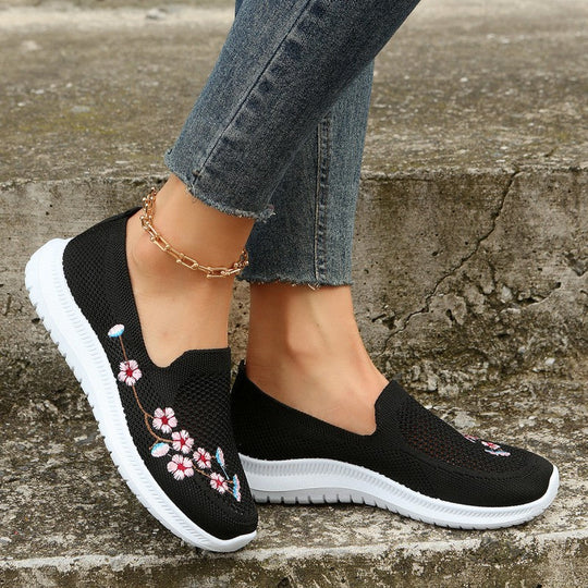 Atmungsaktive Schuhe mit floralem Stickerei EB