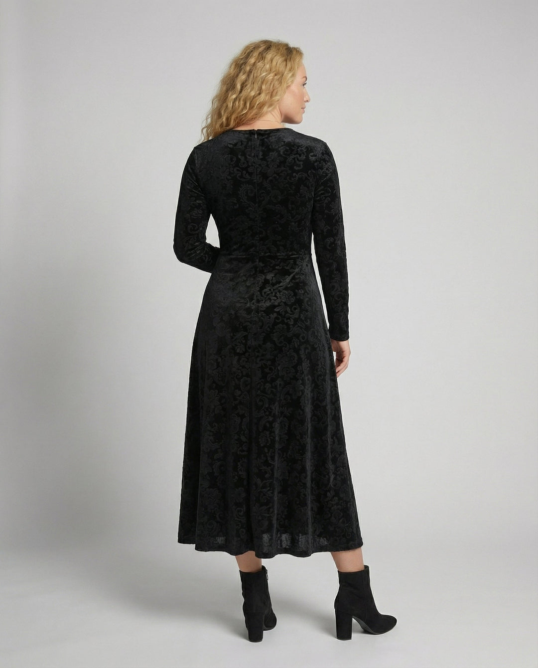 Figurschmeichelndes Ausgestelltes Kleid | EB
