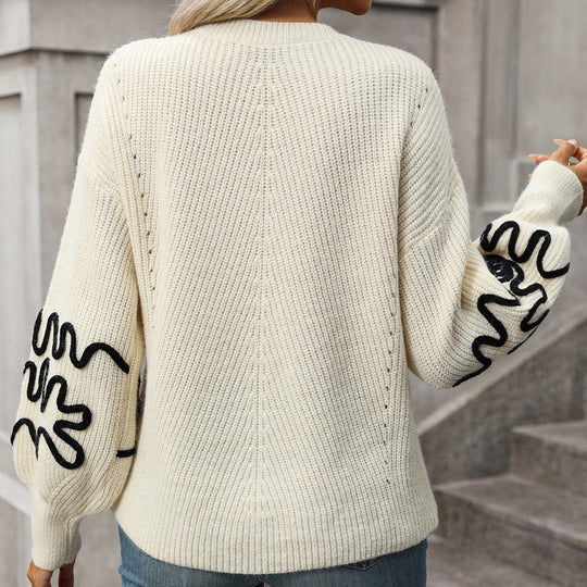 EB | Strickpullover mit Bestickten Ärmeln Lockere Passform Kreativ und Schick