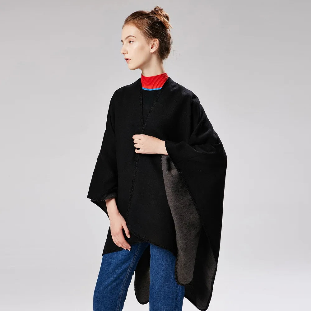 EB | Warmer Poncho mit Fließendem Schnitt