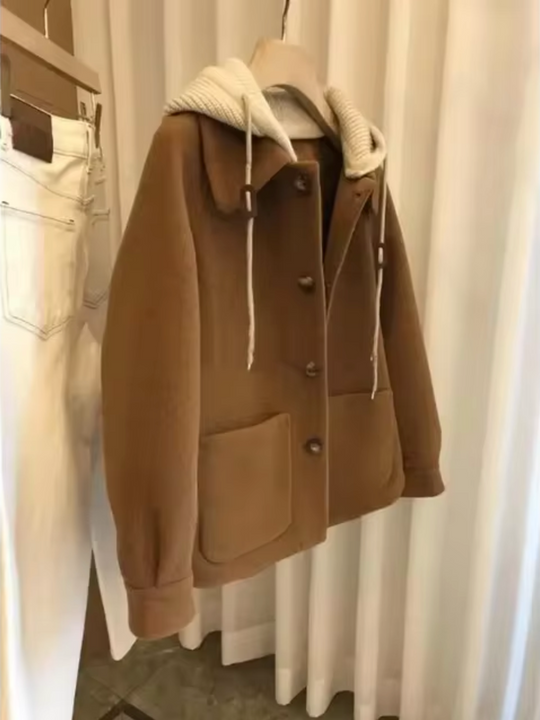 Dicke Jacke mit Kapuze
