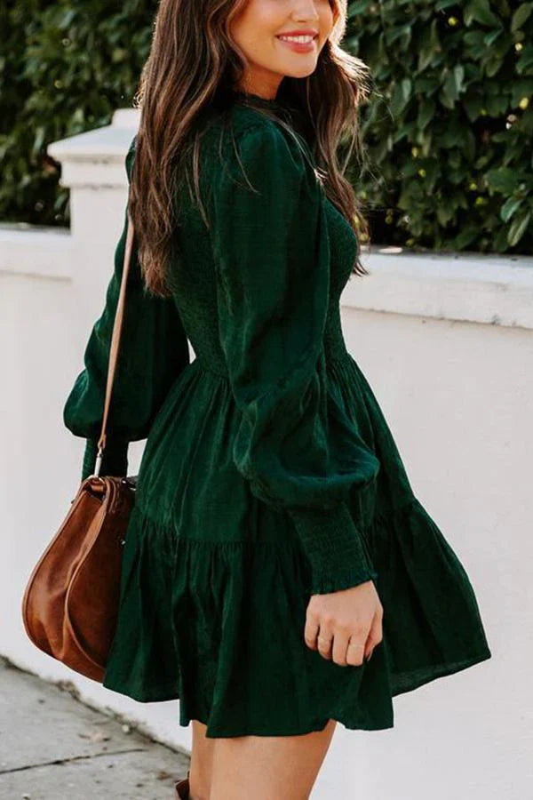 EB – Gesmoktes Kleid mit langen Ärmeln