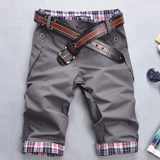 EB – Hochwertige Shorts mit Gürtel und Karomuster