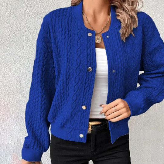 EB | Gestrickte Strickjacke