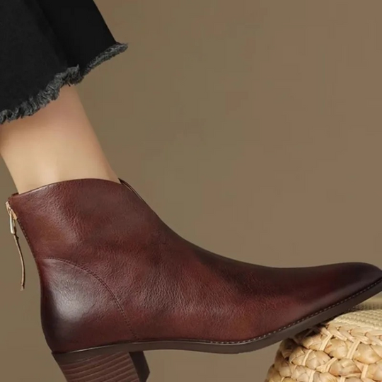 EB | Stiefeletten Leder Spitze Seitenreißverschluss Blockabsatz Elegante Passform