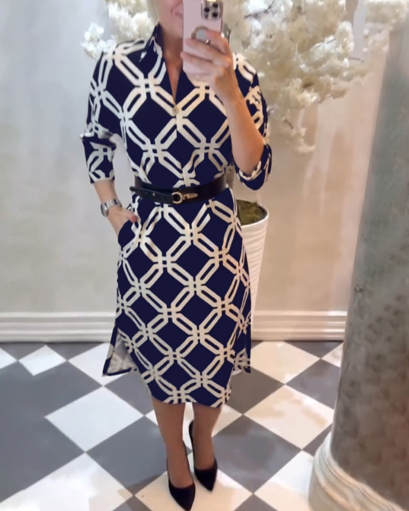 EB | Kleid mit Geometrischem Print und Seitlichem Schlitz