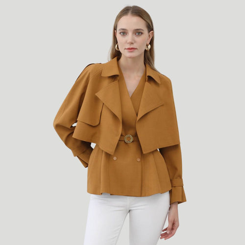 EB | Peplum-Jacke mit auffälligem Kragen und tailliertem Design